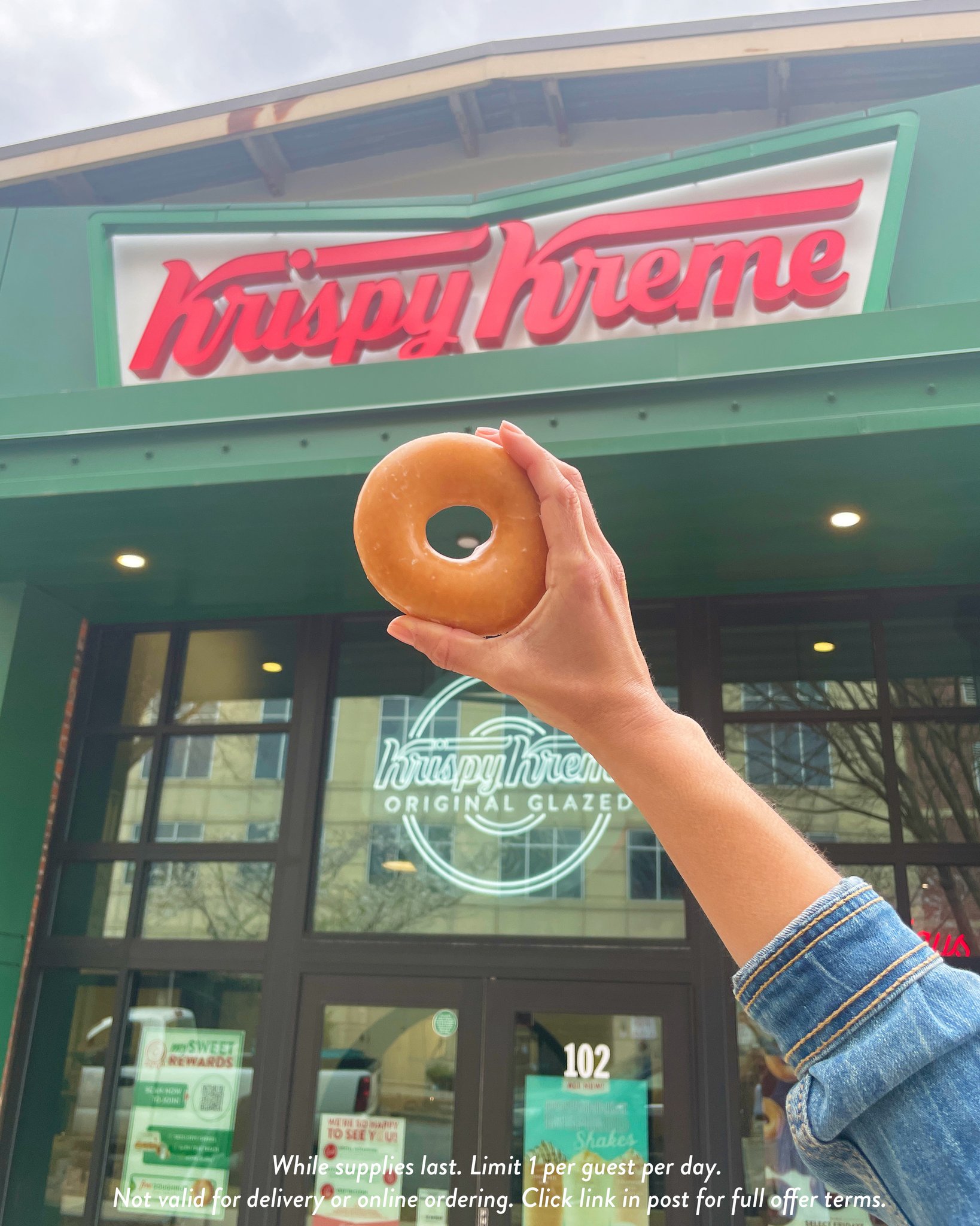 Krispy Kreme on Twitter: krispy-kreme-on-twitter-have-you-scored-your-free-original-glazed-doughnut-yet-don-t-wait-go-to-a-participating-u-s-shop-with-your-booming-or-busted-bracket-now-through-4-4-to-get-one-while-supplies-last-see-full-offer-terms-amp-participating