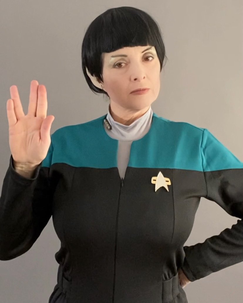 It’s #finalfrontierfriday … peace and long life to you all!

#startrek #startrekcosplay #startrekdeepspacenine #startrekds9 #deepspacenine #deepspace9 #deepspaceninecosplay #ds9cosplay #deepspaceninecosplay #vulcan #vulcancosplay #scienceofficer #vulcanscienceofficer #cosplay