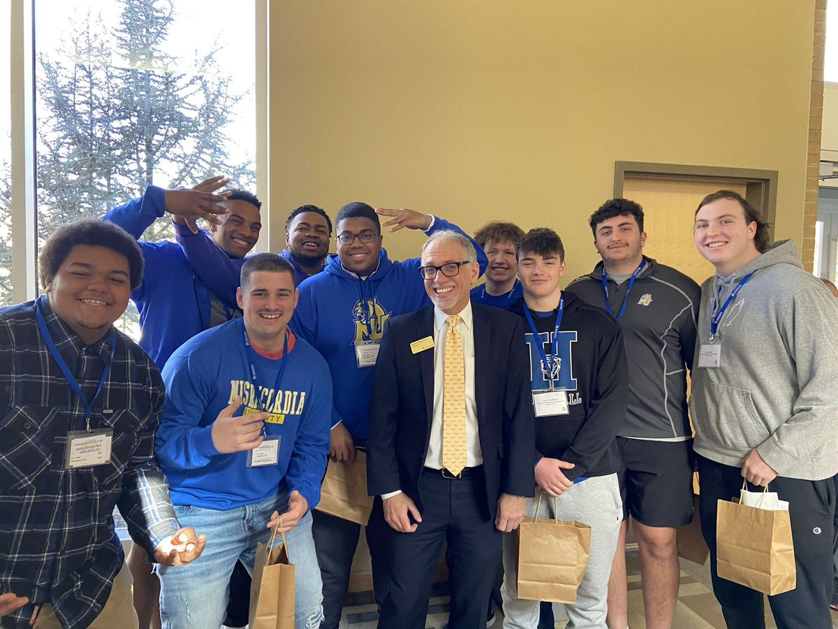 AnspachZach's tweet photo. What a day!💙💛 #MisWHO22 @MUCougars @MUCougarsFB https://t.co/xVsbzk6obc