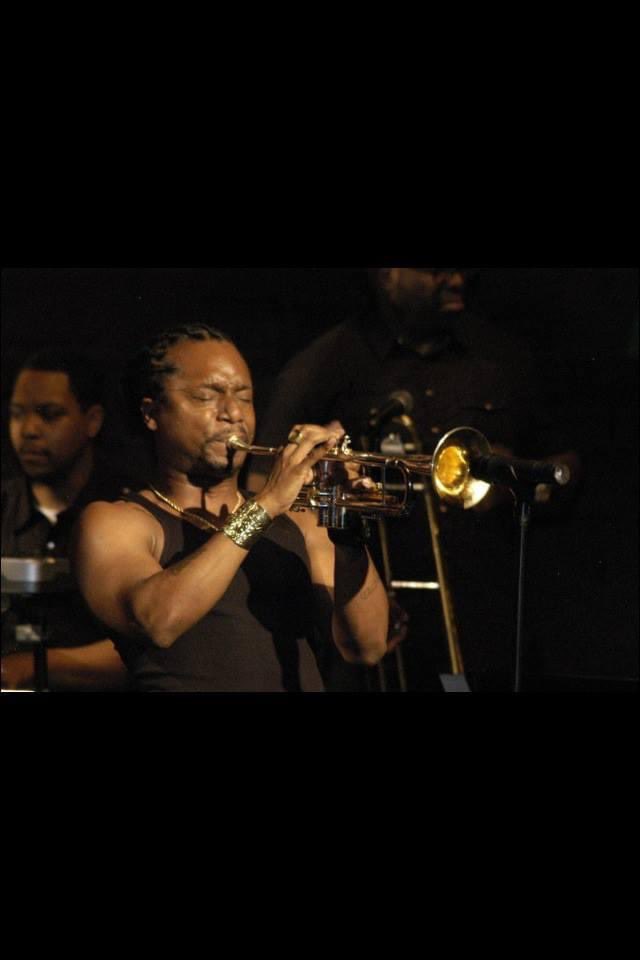 Stinnett_41st's tweet photo. Flashback Friday….
This is one of my hottest pictures I took during a Purple Honey concert of King Winslow aka Tito!!!!
#TheOscars
#WinslowDynasty #BSAForever #WeAreBaltimore #BmoreUnited https://t.co/OvRZCfpaYj