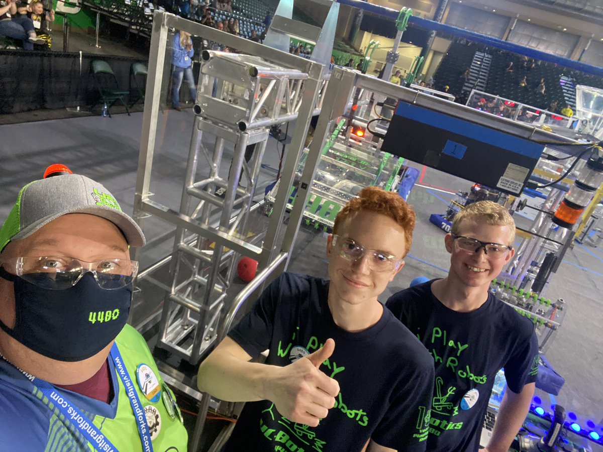 Team 4480-UC-Botics tweet media