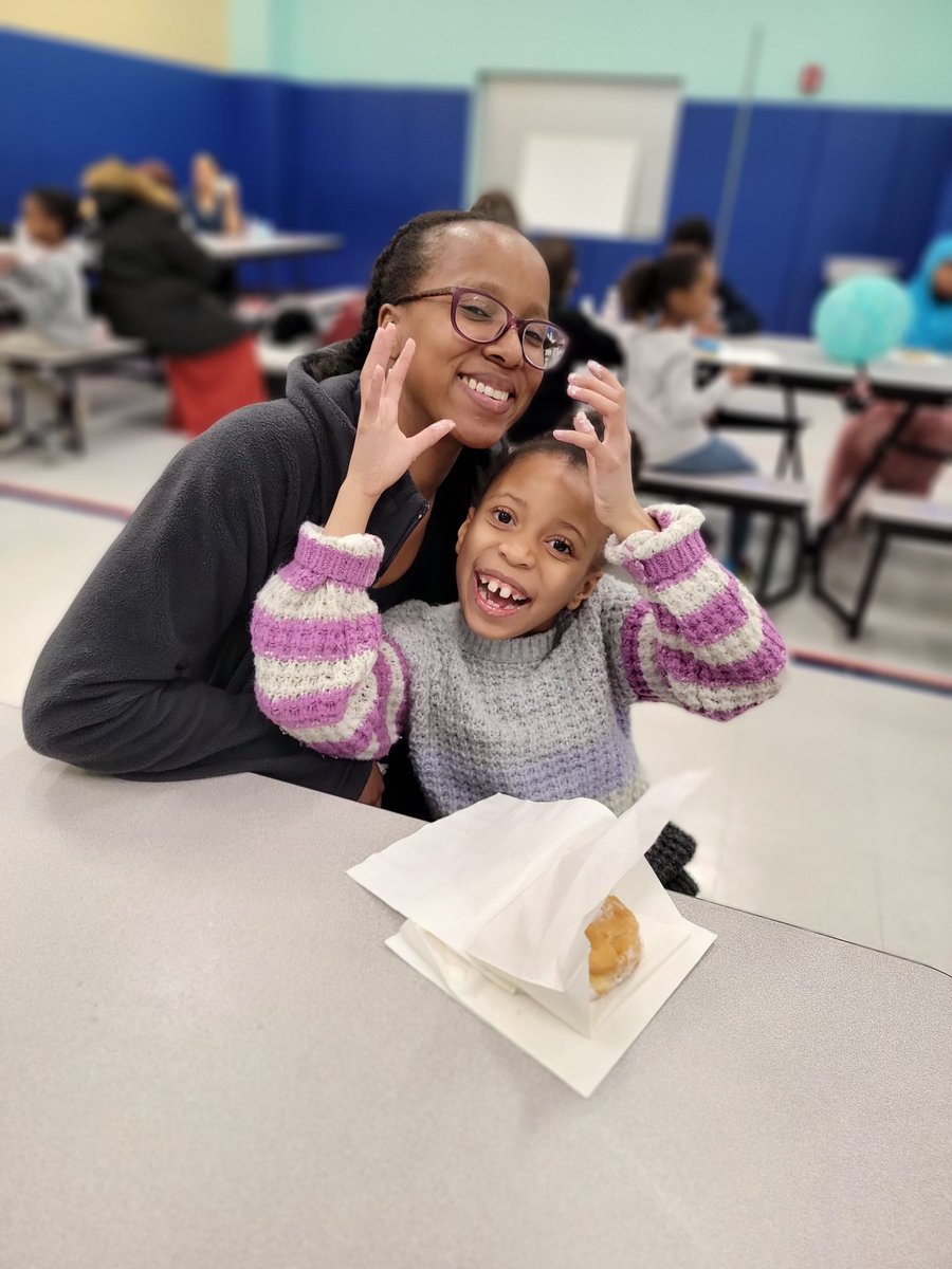 HSAColumbusPS's tweet photo. Our students of the month had a great time at Donuts with Grown-Ups this morning! We had two VERY special guests, Mr. Efe and a former student having breakfast with his little sister!
#hsaprimary #donutswithgrownups #weareconcept #superintendent https://t.co/efhsxdaGq0
