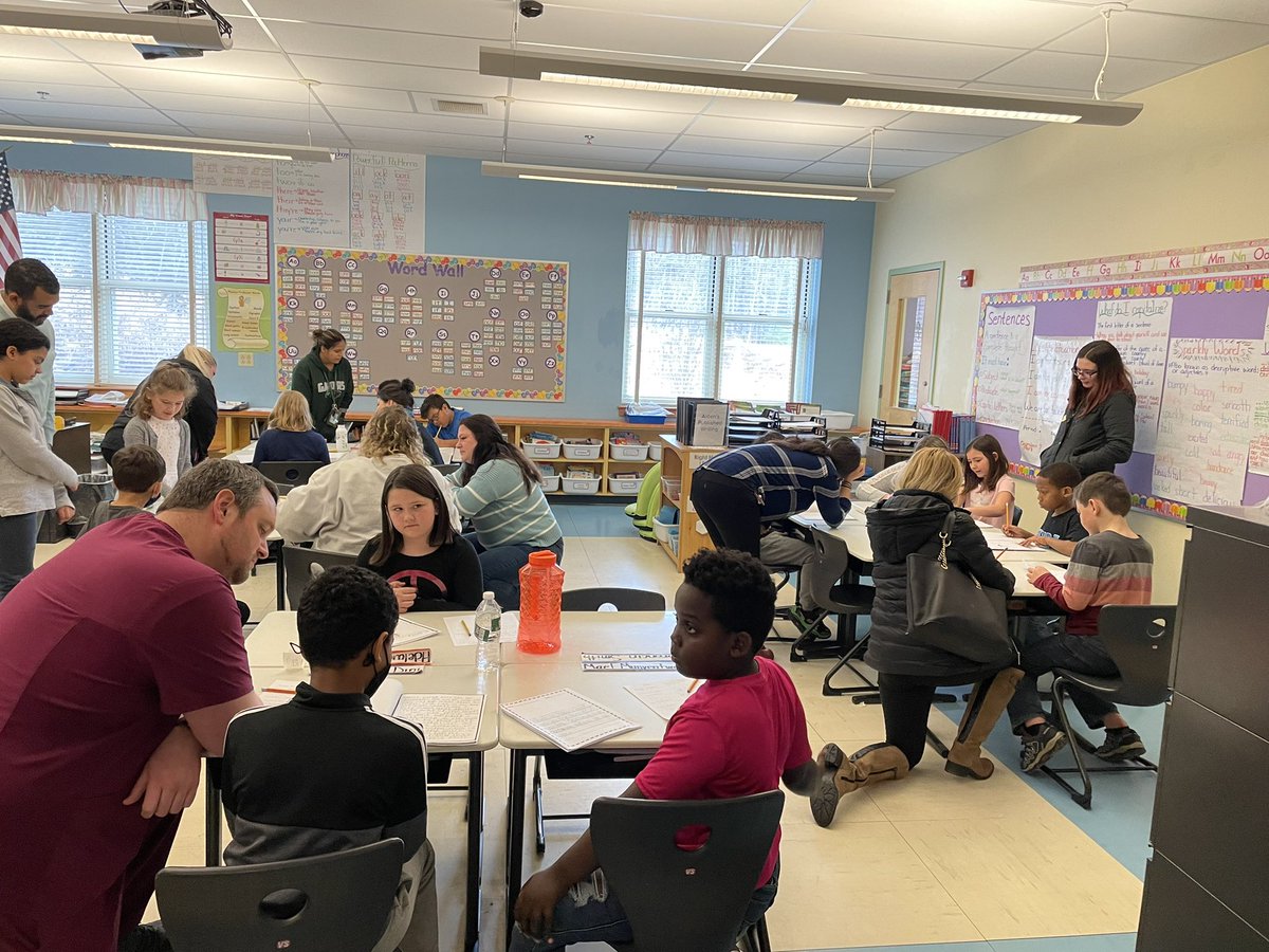 GeigerGators's tweet image. 2nd grade writing celebration!