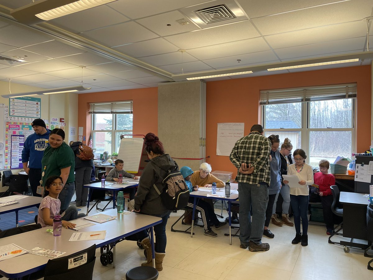 GeigerGators's tweet image. 2nd grade writing celebration!