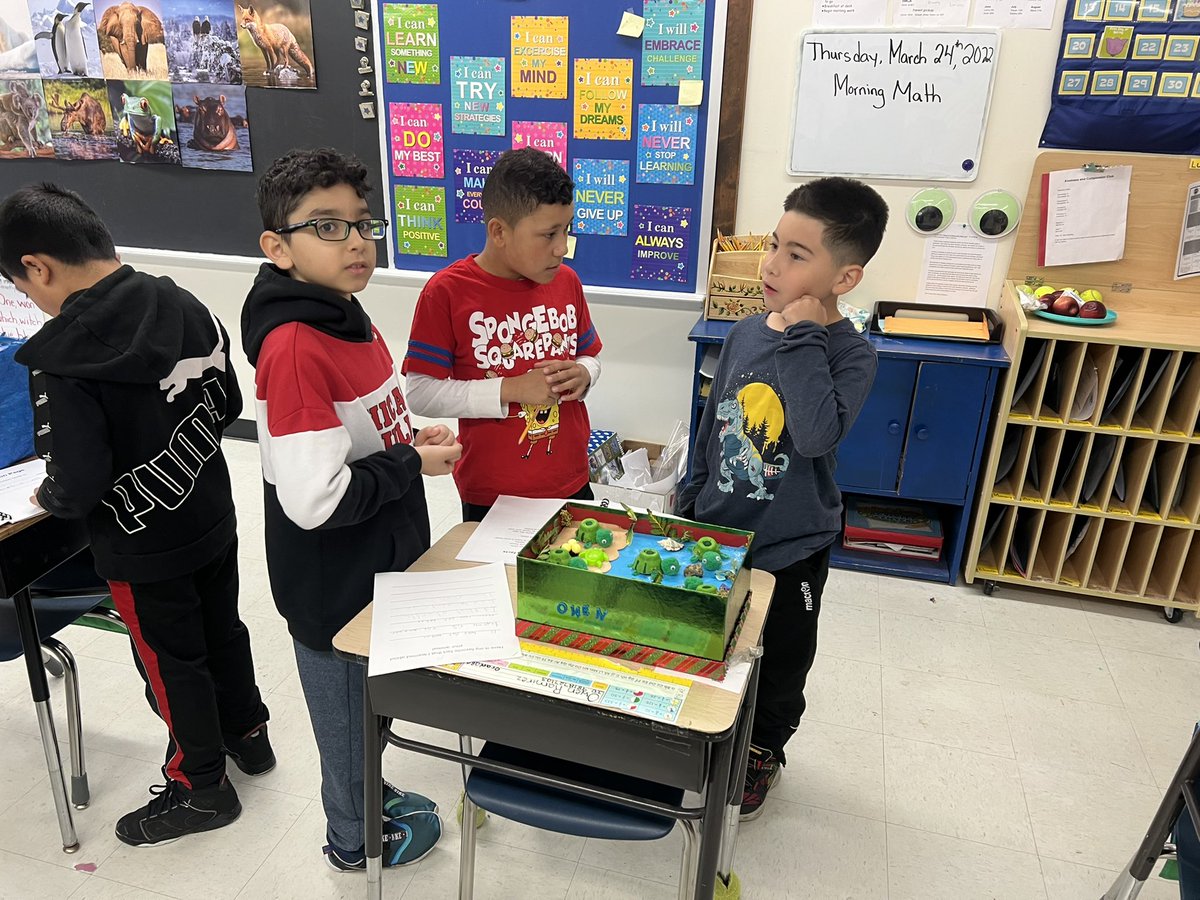 StadleyRough's tweet photo. Mr. Cerlich and Mrs. Calabrese loved visiting Ms. Ireland's 3rd graders for their author share! Ss were busy in their gallery walk reading about animals and jotting down a favorite fact learned! 🤓👏🏼 #STRreaders https://t.co/q0QQBNa9SR