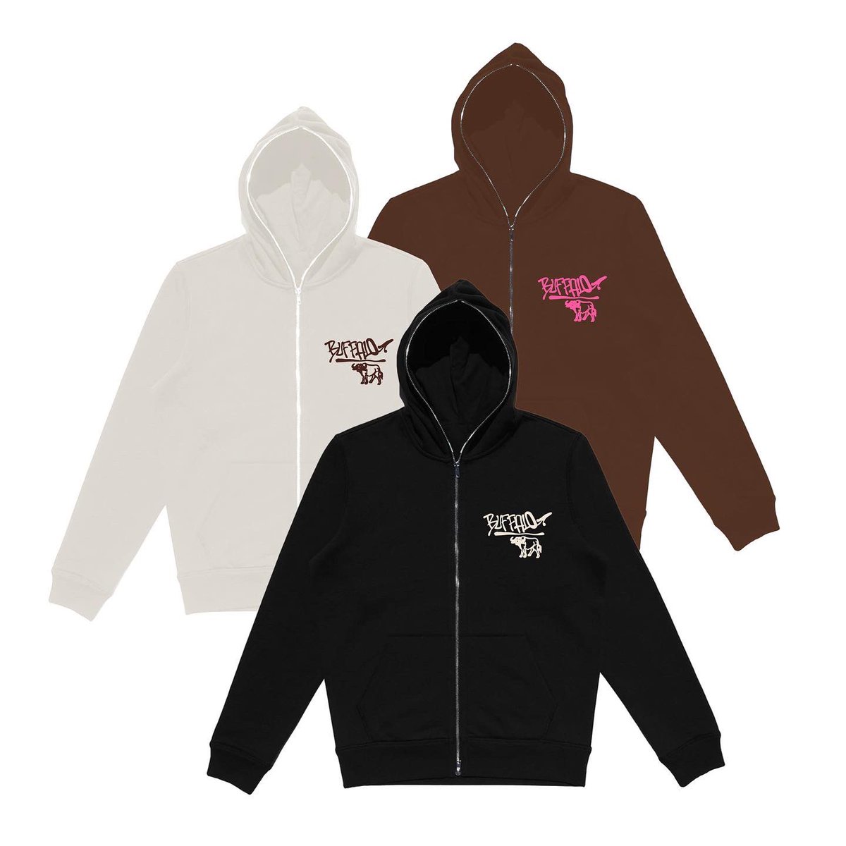 buffalo_designs's tweet photo. NEW DROP OUT NOW! PREMIUM “BUFFALO” FULL ZIPS! 🖤
- Cut and sewn for a unique silhouette
- Made of a heavyweight fleece
- Full body / face zipper
- Large double lined hood
- Front and back raised screen printed graphics for a 1/1 texture
https://t.co/KgnKBWQYNg https://t.co/NCUZGbssre