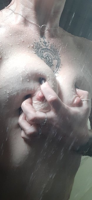 500 followers... I can't believe it!! Thank you guys SO much!!! #beyondgrateful #thankyou #NSFW #showerscene<a href="/tag/thankyou"class="tags"><span>#thankyou</span></a><a href="/tag/tattoos"class="tags"><span>#tattoos</span></a><a href="/tag/ginger"class="tags"><span>#ginger</span></a><a href="/tag/milf"class="tags"><span>#milf</span></a><a href="/tag/nsfw"class="tags"><span>#nsfw</span></a><a href="/tag/showerscene"class="tags"><span>#showerscene</span></a>
