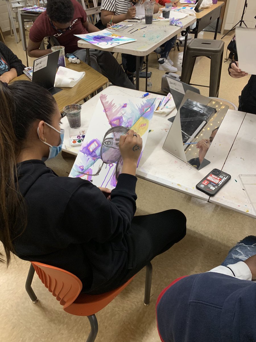 MMAVART's tweet photo. Clearing our creative minds before starting a new unit next week with some mindfulness painting @MilfordMillAcad https://t.co/36OgY8gJmj