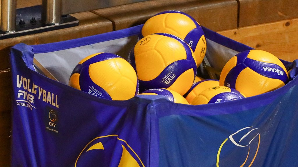 RTLlu's tweet photo. Härevolleyball: Stroossen a Bartreng stinn an der Coupefinall. #Volleyball #Coupe #FLVB https://t.co/3N8kTKPcu0 https://t.co/cTPBRCDXo9