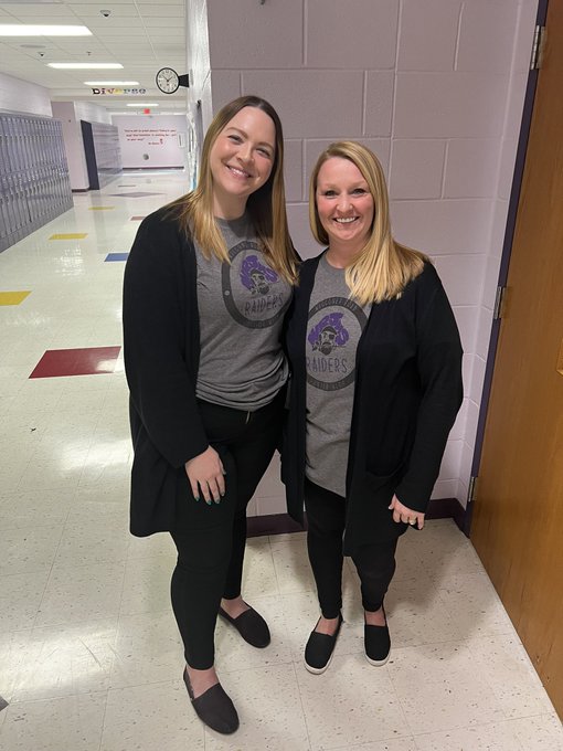 👯‍♀️ We are seeing double! From their names to their toes, Ms. Amy Hilbert, assistant principal and Amie Case, eighth-grade English language arts teacher at Waggoner Road Junior High School, are twinning. We swear it’s like they are looking in a 🪞 mirror! #REYNProud
