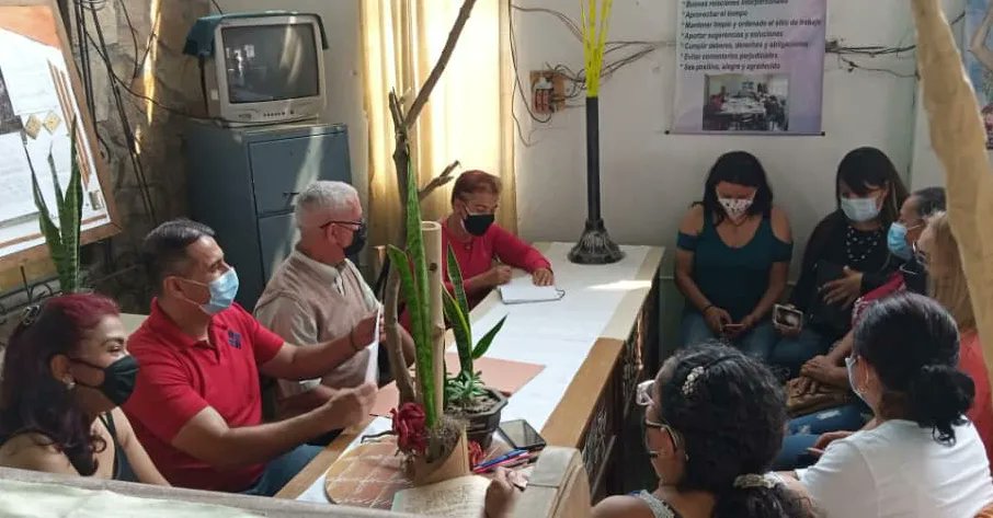 #Ayacucho
25Marzo2022.
Visita de la Dra  @zoraidaparram Presidenta del <a href="/fundes/">たえか</a>.tachira y su  Equipo en Convenio con la Dirección de Educación e INCES TACHIRA en la Instalación  del Centro de Formación Del Adulto y el Joven de los Cursos en la Escuela de Labores. <a href="/FreddyBernal/">Freddy Bernal</a>