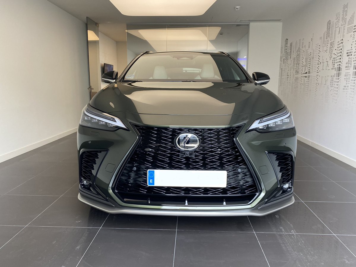 JOAQGOMEZ's tweet photo. Díseño , Innovación y Eficiencia 🔋 Nuevo Lexus NX 450h + 4WD Fsport , ven a por el tuyo a Lexus Madrid Sur https://t.co/ujPI1E69pa