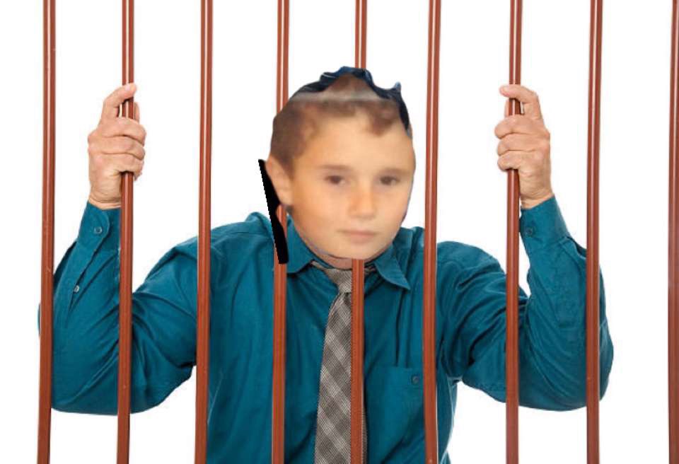 saggersss's tweet photo. Picture of my mate behind bars after running some pub! #£400 https://t.co/jLlGUarHWg