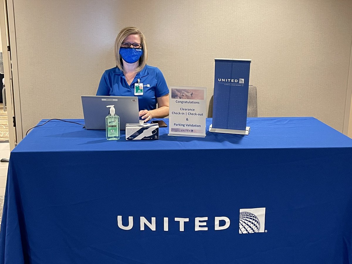 Candytorresua's tweet photo. IAH had a successful hiring event!!!  @mtmorais28 @vargas_cara https://t.co/P0clJagNQF