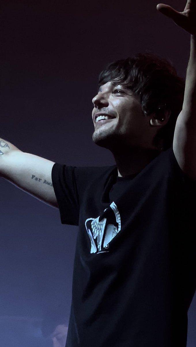 LHHTour's tweet photo. 📸| Louis sonriendo en #LTWTStockholm 🖤
© smolllwt https://t.co/wfiO27utUI