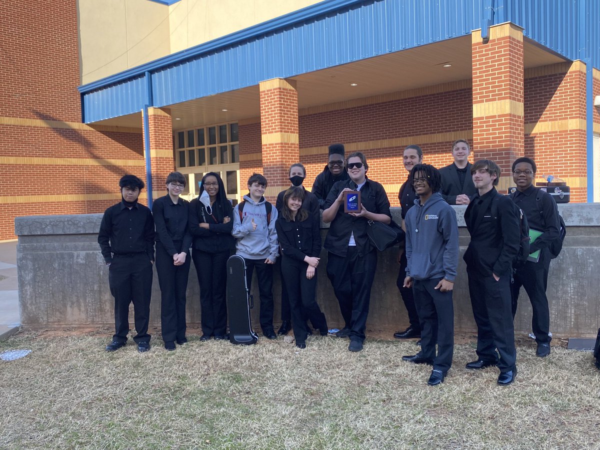 cahs_band's tweet photo. The Carl Albert Jazz I takes home Outstanding Band in Class 5A at the Choctaw HS Jazz Festival! #MDPurpose @CAHSTitans @middelnews @MidDelFineArts https://t.co/HpxP5rFeUY