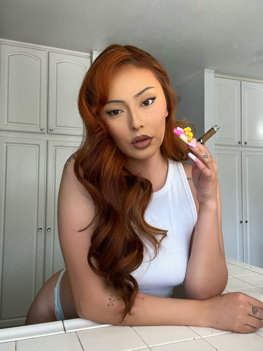 highitsflo's tweet photo. Pictures I took the other day 🧡🍃 https://t.co/k8ckkJ6aIk