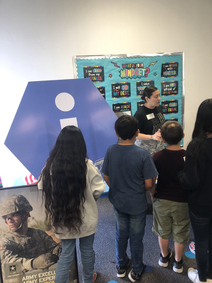 MelanieABrandt's tweet photo. Well done @ashlyn_yetter for an amazing #RIASEC Day @RiosRobots  Hands on exploration and meeting professionals connected to each interest theme. #dignityInAllWork @CVWorldofWork https://t.co/aHgs2NrE9v