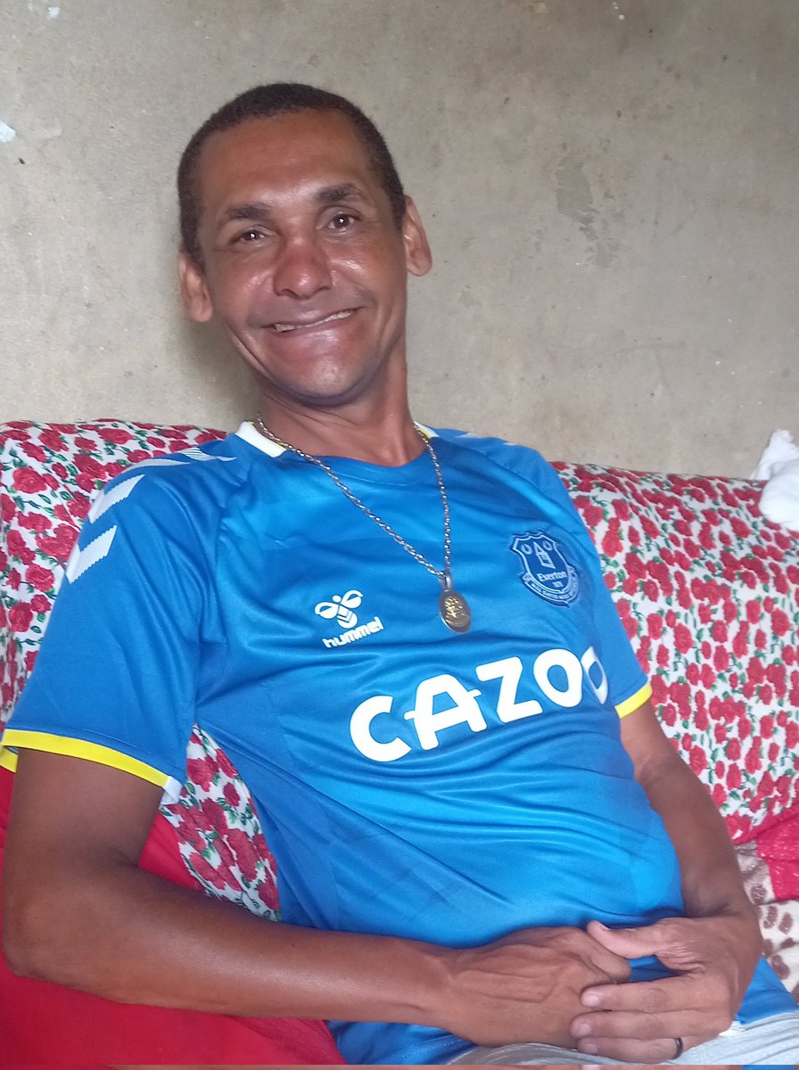 EvertonCalixto7's tweet image. VIVEMOS NUM MUNDO ONDE FALAR A VERDADE É SER LOUCO E
MENTIR 
ILUDIR
SER FALSO É SER HUMANO
VAI ENTENDER 
#QEM SABE SUBIR LADEIRA NÃO TEM PRESSA DE CHEGAR