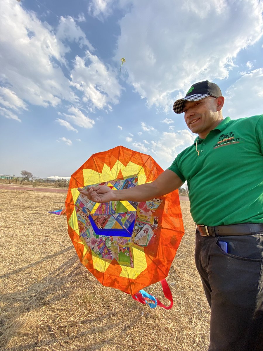 Adolfo_Cerqueda's tweet image. Mi gente, ¿ya están listos para el Gran Festival de #Papalotes 2022 🪁 del próximo domingo? 

Recuerden que es un evento completamente familiar, aquí les dejo el link de toda la información 👉🏻 bit.ly/3qBHFN4

¡¡Ayúdenme a compartirlo!!