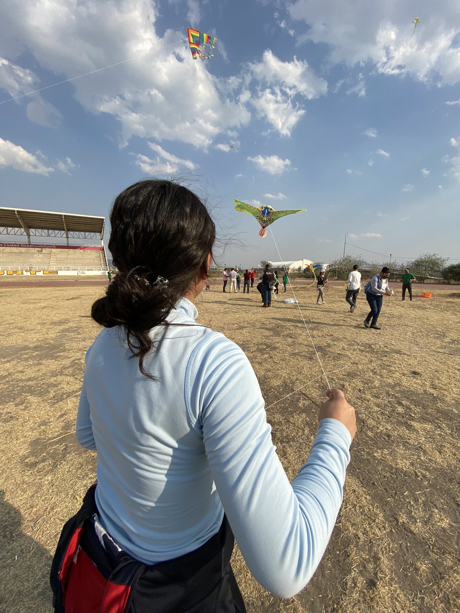 Adolfo_Cerqueda's tweet image. Mi gente, ¿ya están listos para el Gran Festival de #Papalotes 2022 🪁 del próximo domingo? 

Recuerden que es un evento completamente familiar, aquí les dejo el link de toda la información 👉🏻 bit.ly/3qBHFN4

¡¡Ayúdenme a compartirlo!!