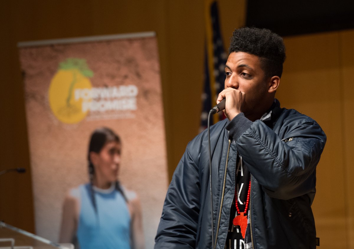 Forward_Promise's tweet photo. Foster youth-centered practices, such as the creative arts and various forms of expression, to help young men deconstruct and examine masculinity. https://t.co/Nm6UXbeZIW #BYMOC #HealGrowThrive https://t.co/ERufMTkYpM