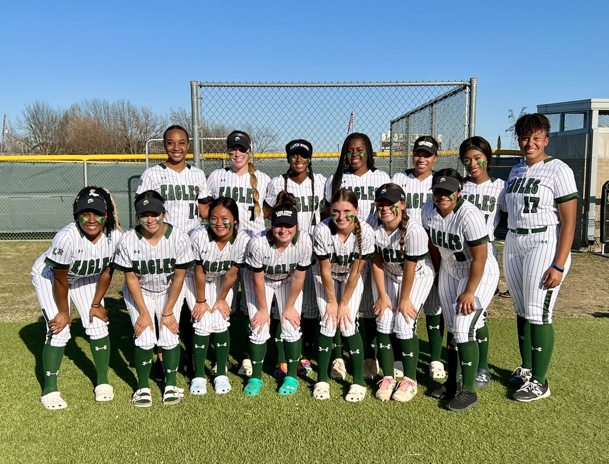 LakeRidgeHighSchool (@lakeridgeeagles) on Twitter photo 🥎 Our Lady Eagles are ready with their new uniforms to play DeSoto tonight at 7 at LRHS! <a href="/lakeridgesb/">Lake Ridge Softball</a> 🥎 🥎 Our Lady Eagles are ready with their new uniforms to play DeSoto tonight at 7 at LRHS! <a href="/lakeridgesb/">Lake Ridge Softball</a> 🥎