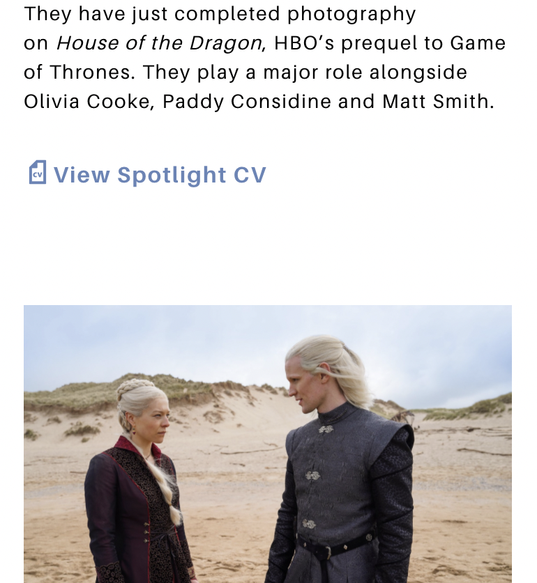 GameOfThronesJP's tweet photo. #ゲームオブスローンズ 前日譚ドラマ #ハウスオブザドラゴン の放送日は2022年8月で決定？
メインキャストのひとり、エマ・ダーシー（レイニラ・ターガリエン役）の所属事務所が「The flagship series will air in August 2022(シリーズは2022年8月に放送される)」と発表、その後すくに削除↓ https://t.co/VyDKHxrYKh