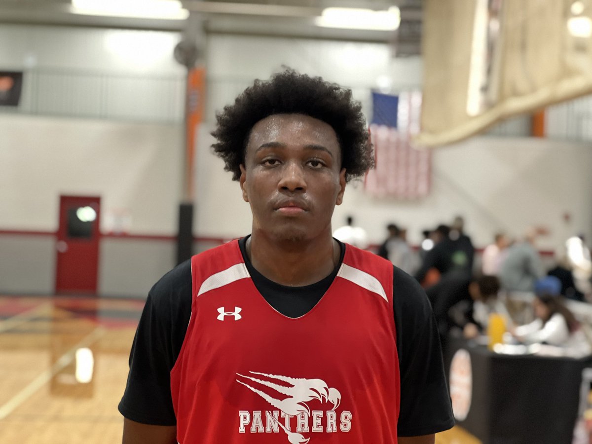 Kourteny Forrest with 20 points for Atlanta Panthers in a win over Club Orange in the 17U division. #TipOff