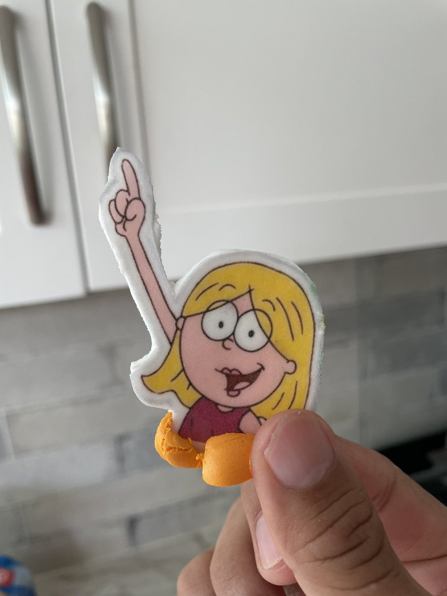 edgarguerra25's tweet photo. Mi pastel de cumpleaños de Lizzie McGuire ❤️❤️❤️ gracias @AnnaCarrasco estuvo deliciosooooo! Que mejor manera de cumplir otro año más sabiendo que tengo excelentes amigos y además me apoyan en todas mis locuras y momentos #heynowheynow https://t.co/l1Osx4VQay