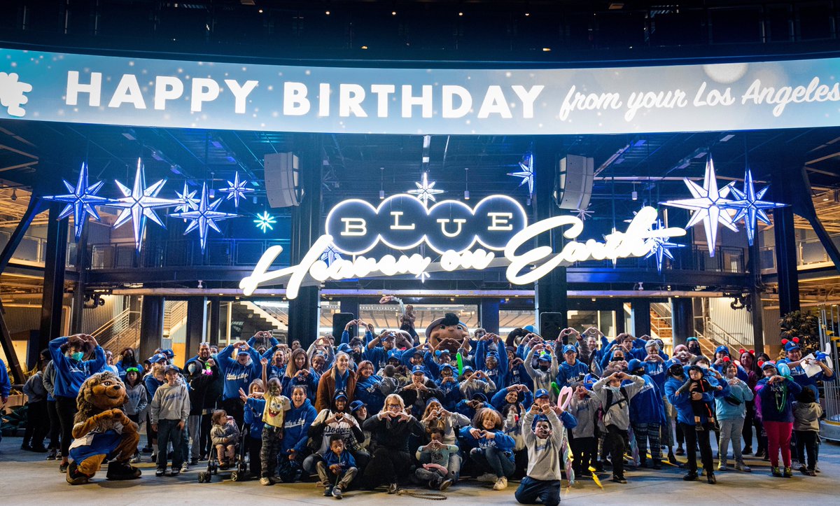 DodgerBlue1958's tweet photo. Earlier this month the #Dodgers and @WorthyofLoveLA hosted a birthday party at Dodger Stadium for local kids.
https://t.co/XtV9T0K4NL https://t.co/VMqAPxVOyB