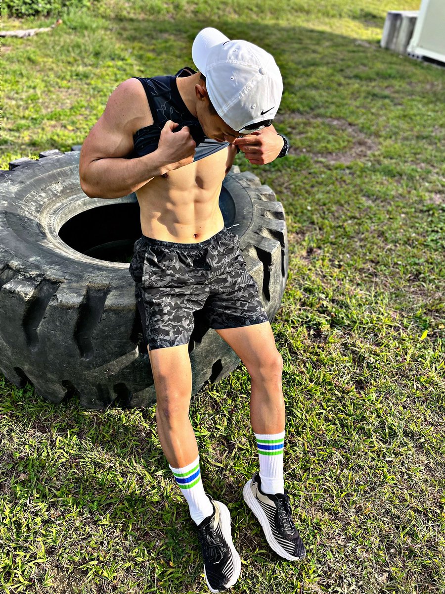 hiro19781031's tweet photo. ランニング後🏃‍♂️🏃‍♂️
#筋トレ
#トレーニング
#ランニング https://t.co/hlpun9OufN