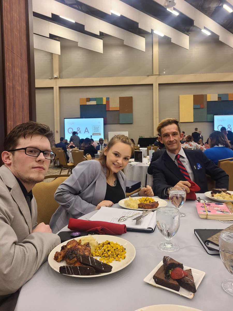 AccrueAlliance's tweet photo. Regional Keys To Success ☑️
Our team had the opportunity to network and reconnect with great partners within our business! 
#leadership #business #dallas #tx https://t.co/Cn4IEWtRB3