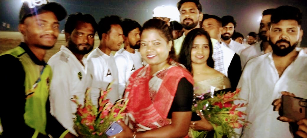 NishaGumla's tweet photo. 25/03/2022 (HPL) हुशिर,प्रीमियम लिग क्रिकेट टूर्नामेंट मैच राँची महानगर युवा कांग्रेस अध्यक्ष जमिल अख्तर  द्वारा आयोजन किया गया l 
@Allavaru @srinivasiyc @AbhijitRajINC @mohdimraniyc @sukhdeobhagat @AlokTiw22442879 https://t.co/DnlxfdsdyF