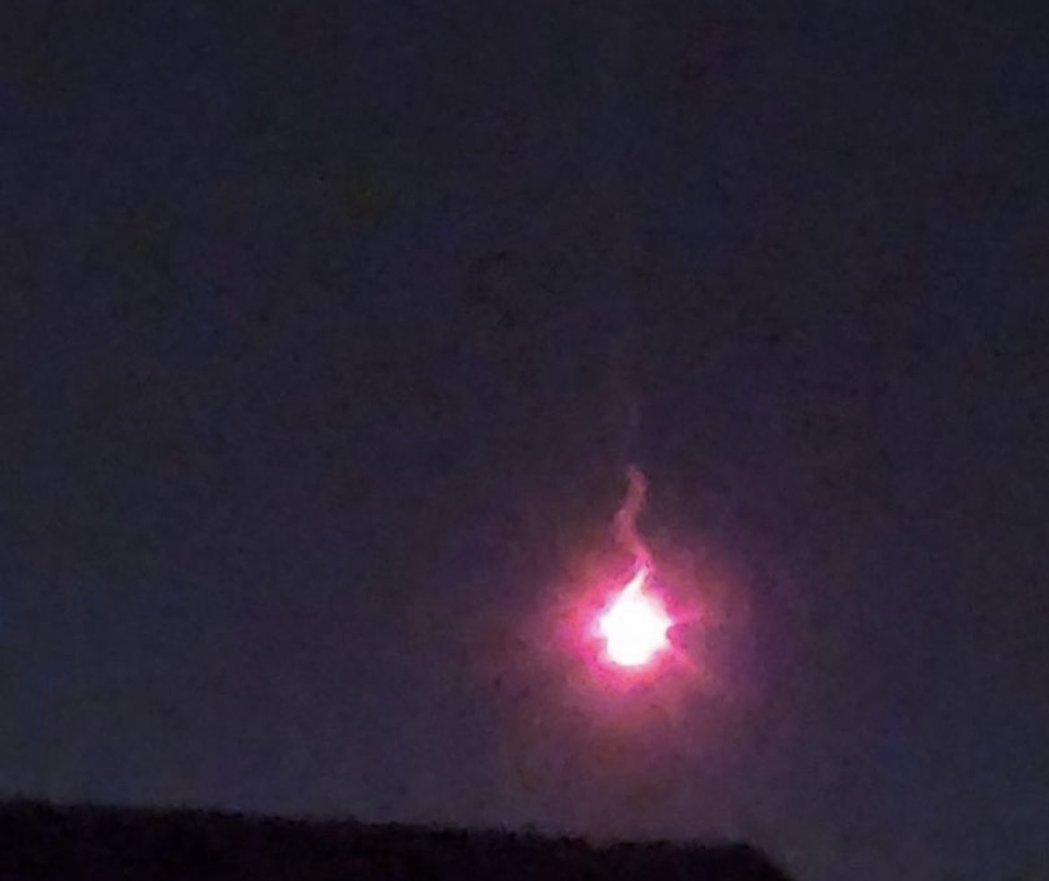 MikeCollierWX's tweet image. Possible fireball in BA. Did anyone see it?