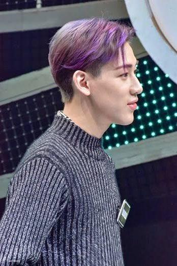 MilkNWR's tweet photo. @allkpop Purple Hair. I think BamBam really cool.
 @BamBam1A #BamBam  #SlowMo  #WhoAreYou #Melting #뱀뱀 https://t.co/RlBINZD019