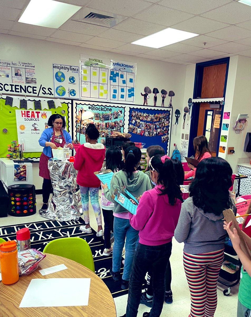 PowellinPrimary's tweet photo. Today we visited the Elapsed Time Theater where there is always a wait 😆. Ss gathered movie snacks at the concession stand, factored in a bathroom break, and chose a movie they wanted to watch.  At the end, Ss put it all together on a number line diagram. #teachertwitter #sbce https://t.co/tcUB1GnAA0