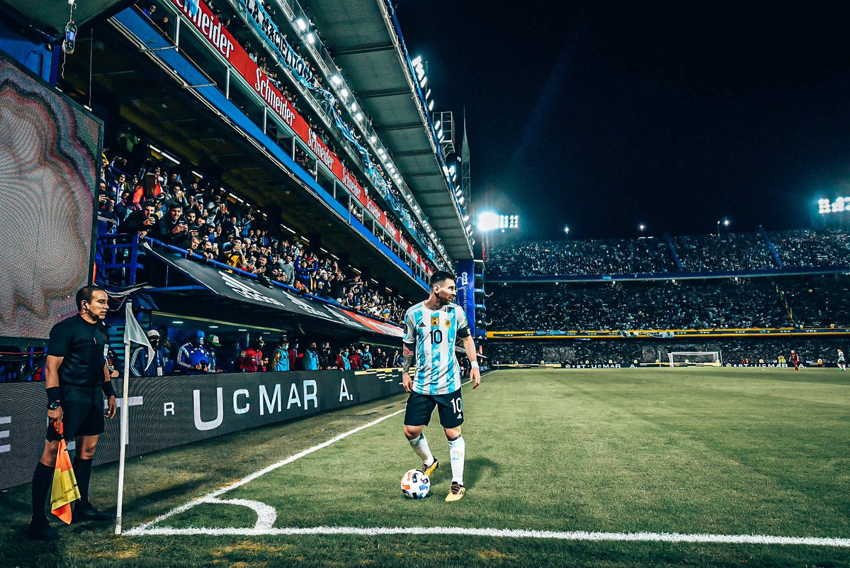 _boquitayroman's tweet photo. la superioridad estética en su máxima expresión 😍🏟️ https://t.co/fsPQrRTQ0Z