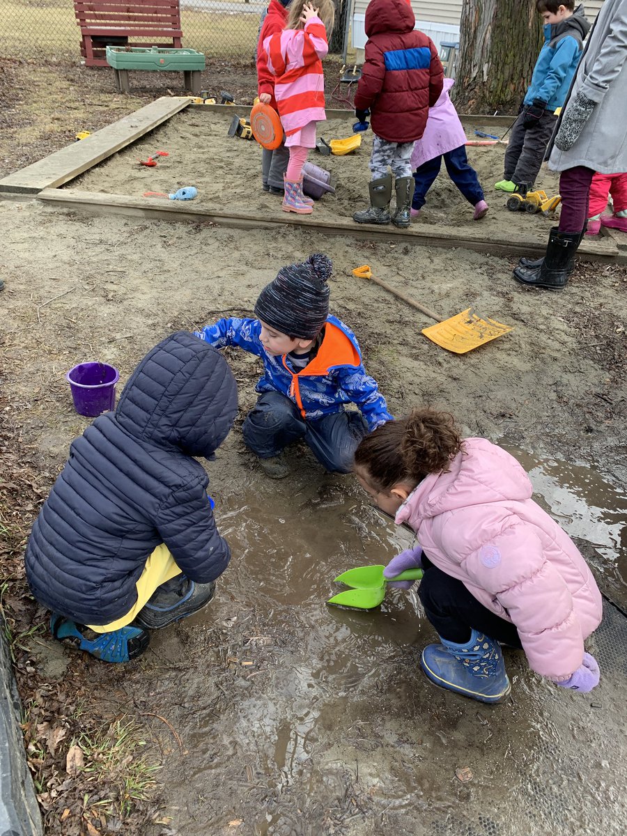 SCSVTPREK's tweet photo. Massive mud puddles and icy sand piles- spring in Vermont! #scslearns #cvsdvt https://t.co/Go3fJrIByf