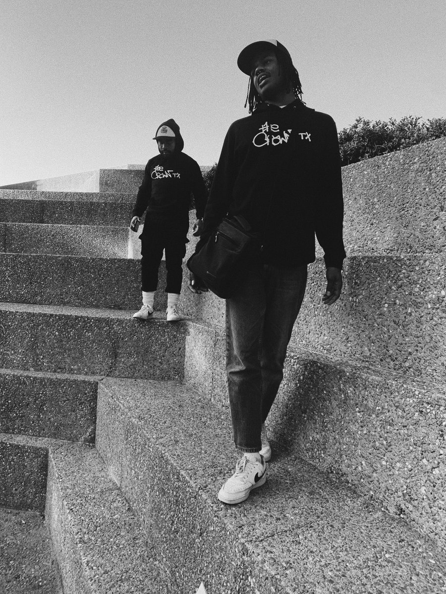 TheCrownTX's tweet photo. 🚨 New Merch Alert 🚨 

Hats &amp; Hoodies https://t.co/STTMEZVgGf