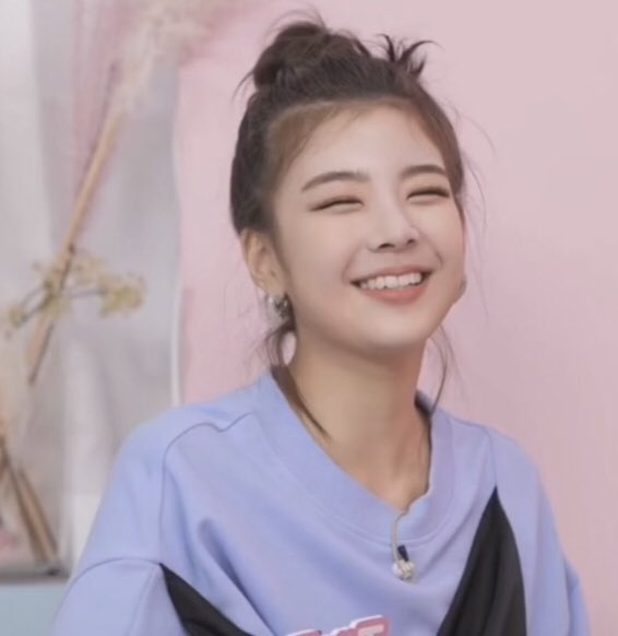 Army7Girl1's tweet photo. I’ve been obsessed with LIA lately 😩 https://t.co/aBru1aqbMN