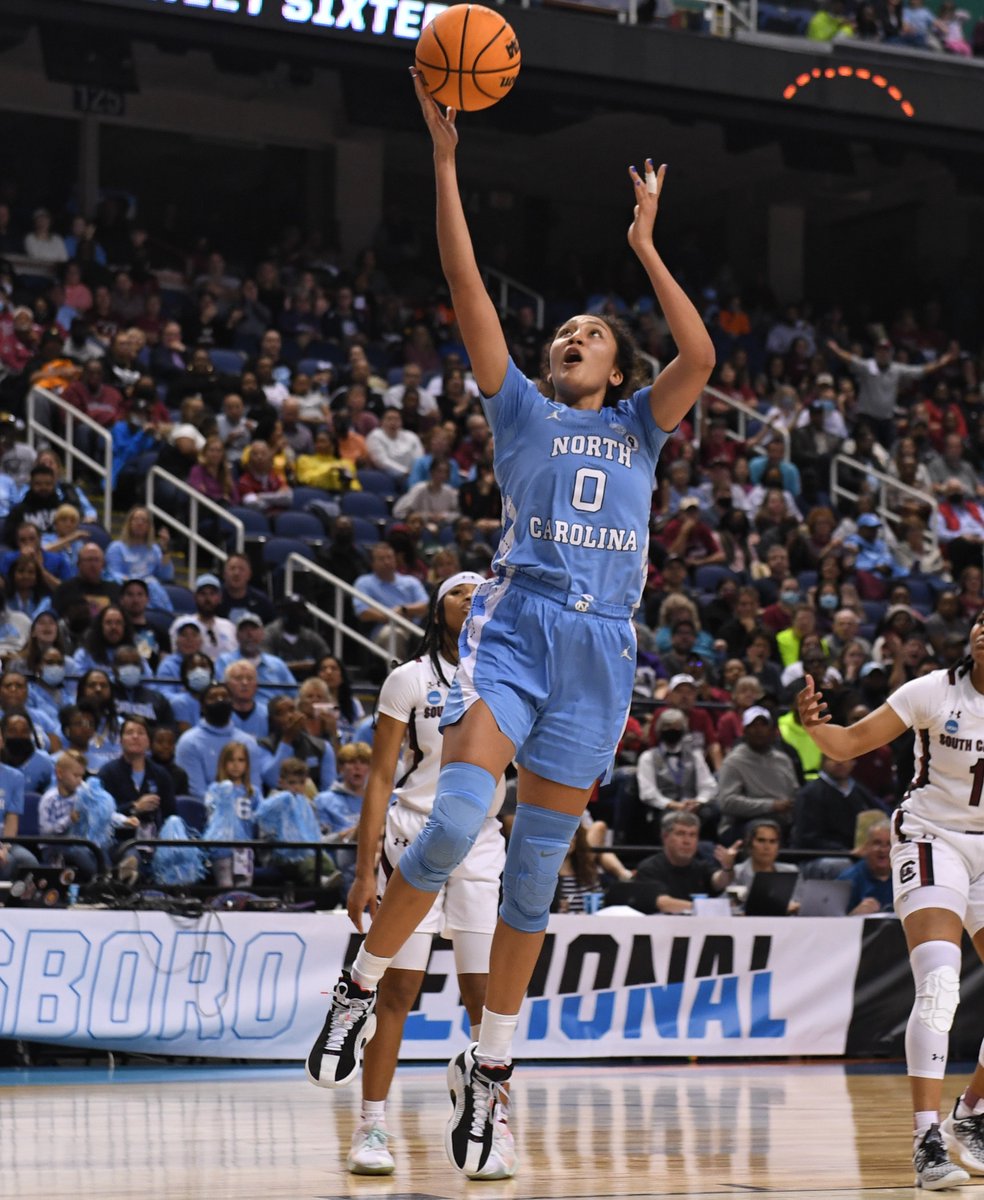 uncwbb's tweet photo. Playing big on the big stage 👏

@alizelaya0 has a career-high 8 points so far tonight!
Heels trail South Carolina 56-45 as we head into Q4

#GoHeels x #MarchMadness https://t.co/YRLGTMxFQh