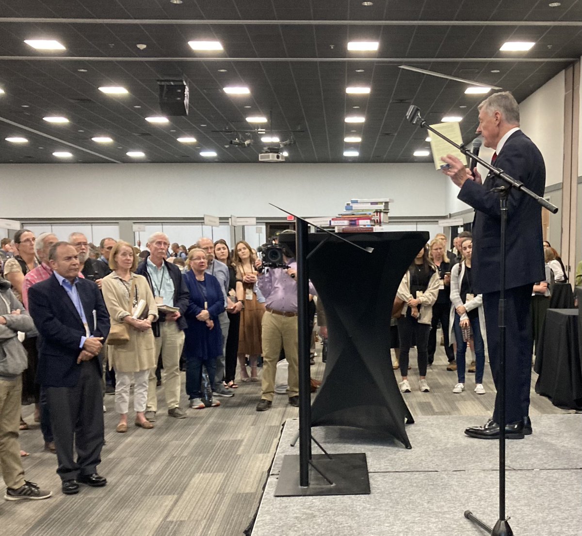 Walk about the Bookstore by @DrStevenJLawson at #ligcon did a great job‼️