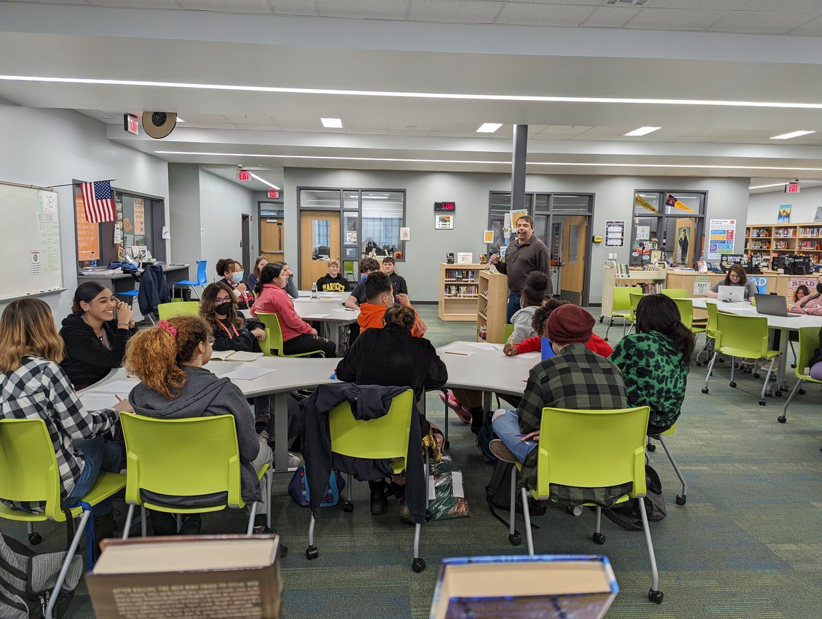 FDHSBookJockey's tweet photo. Our @FDHSacademies Creative Writing Broncos enjoyed an afternoon with YA author Paul Volponi. He empowered them to know their craft and hone their voices, all while making us laugh. Thanks to our SBDM for making engaging opportunities a priority. #FDHSReads #FDHSBeTheBest https://t.co/qRKjuN6P4T