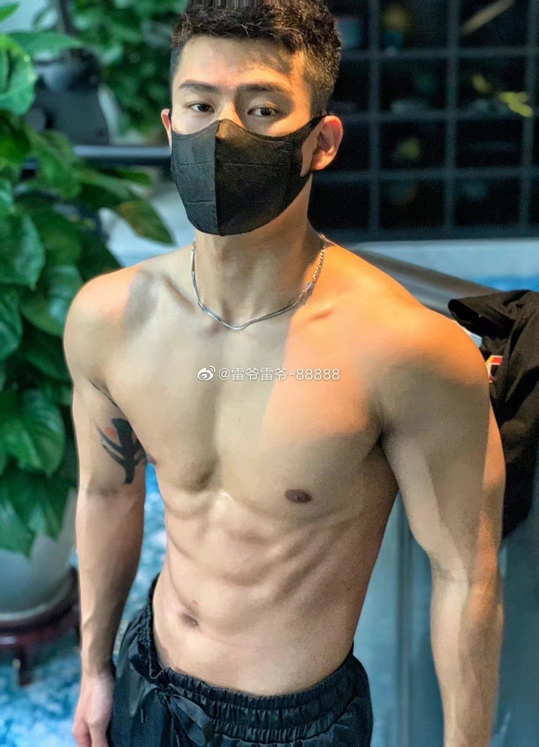 故里88 on X: 雷爷系列超级帅的肌肉直男男模颜值杠杠的直男玩钱玩遍1069大臭脚飞机直男的诱惑就是行🉑️ 雷爷百分之九十的男模视频资源都有的