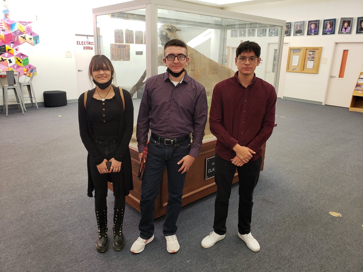 ARobles_EHS's tweet photo. I want to congratulate our awesome SATA students!! In UIL Computer Science Lui Espinoza won 1st place in individual results, and Lui, Vivi and Kevin Cadena won 1st as a team! #TeamSISD #EastlakeSATA https://t.co/g4CiqcNyaD