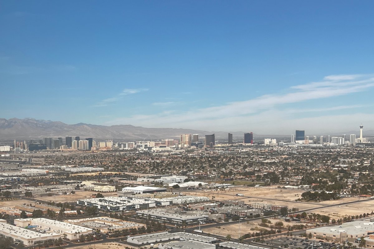 skyedb's tweet photo. Flying in! #ArubaAtmosphere @ArubaNetworks https://t.co/YRsnHNDSXF
