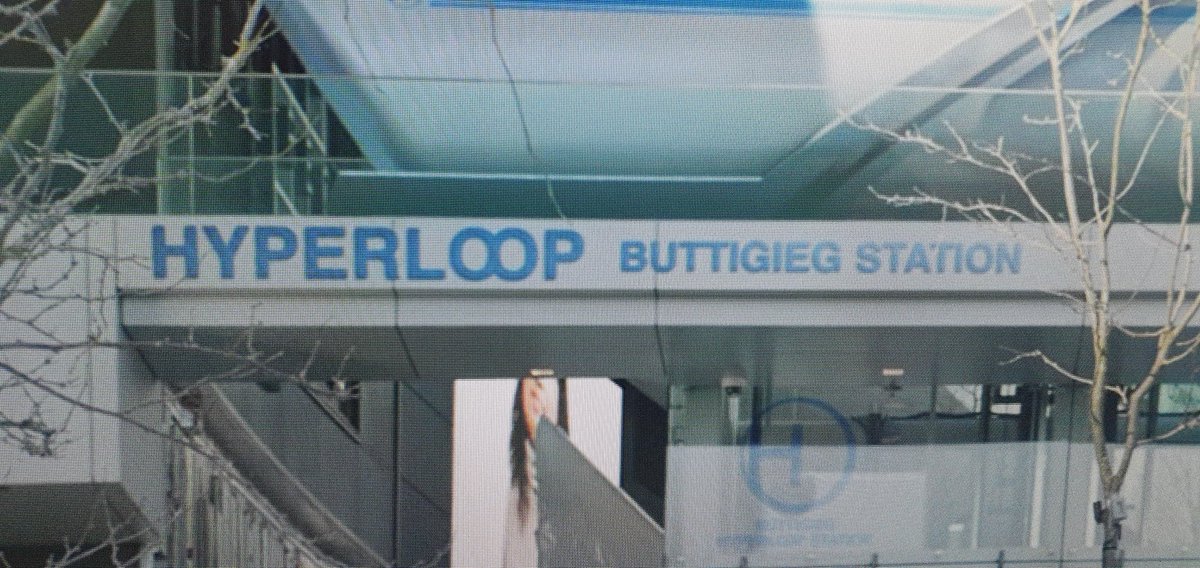 Who's watching Upload season 2??? My favorite part💛 <a href="/Chasten/">Chasten Glezman Buttigieg</a>