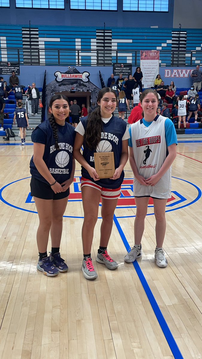 “WE GOT SHOOTERS” 🗣🗣
The Top 3 in the 3pt Contest

-<a href="/ninaromero_3/">Carolina Romero</a> with 15(!) 3s made to take 1st place 🥇 
-<a href="/ballin_brii/">Brianna</a> with 13 made 3s
-<a href="/_alexissandova1/">alexis sandoval</a> with 12 made 3s

<a href="/bigtimehoops/">Big Time Hoops 🏀</a>