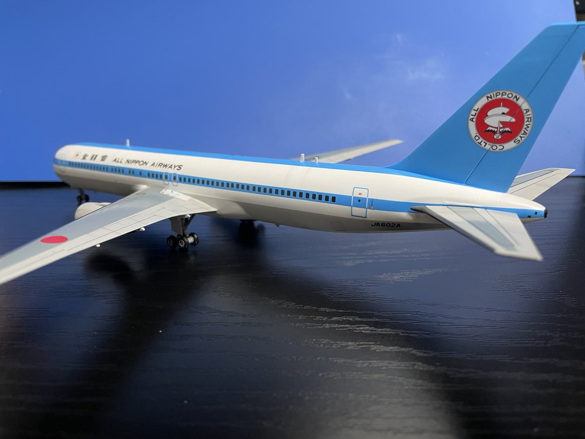 モヒカンB767-300作ったよ。
よかったら見てください。

#b767 ＃全日空　＃ANA ＃モヒカン